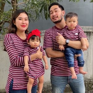 Family Stripe Series Kaos Couple Keluarga